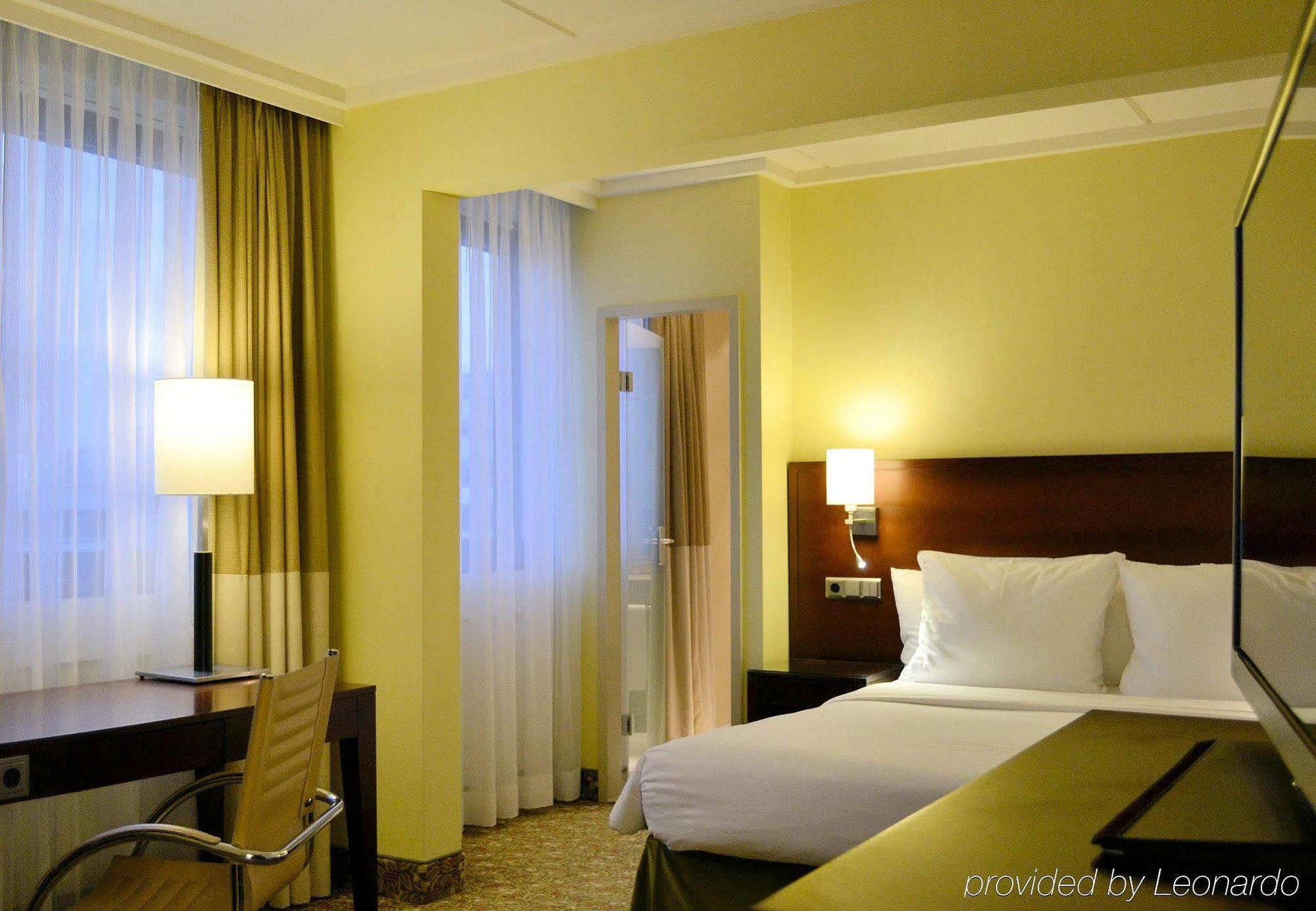 Courtyard by Marriott Düsseldorf Seestern Exterior foto